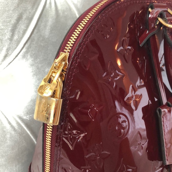 Louis Vuitton Alma PM Patent Leather Griotte RARE - Picture 6 of 8